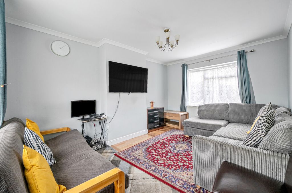 Property photo 2 of 14 1386636-6-6932c73...