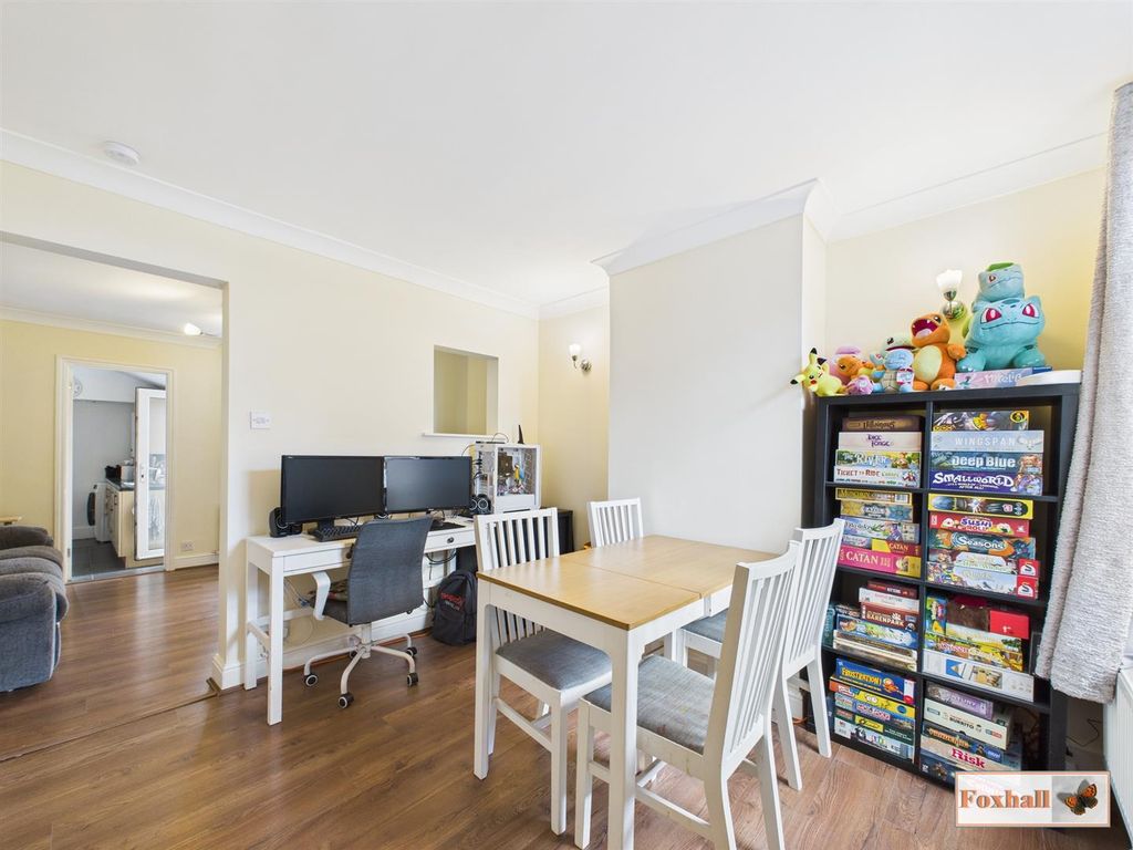 Property photo 3 of 10 Dining Room