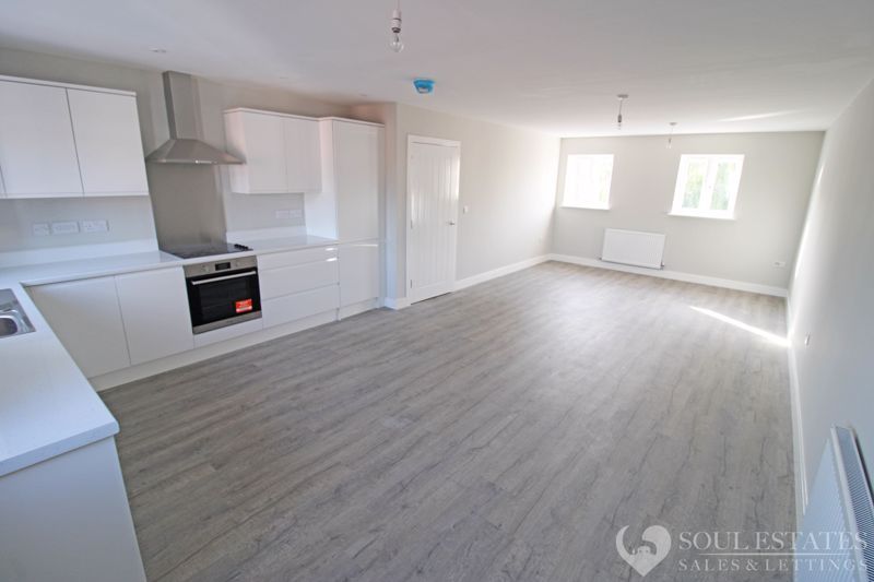 Property photo 1 of 14 Lounge