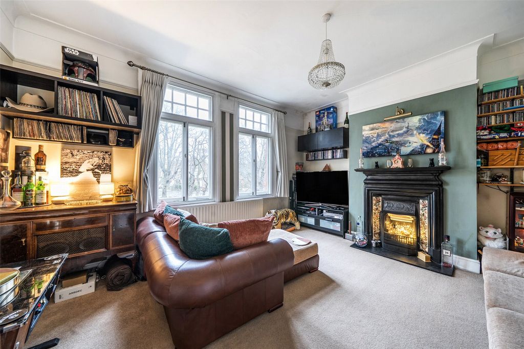 Property photo 3 of 16 Picture No. 17