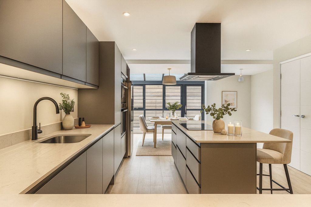 Property photo 3 of 22 Picture No. 21