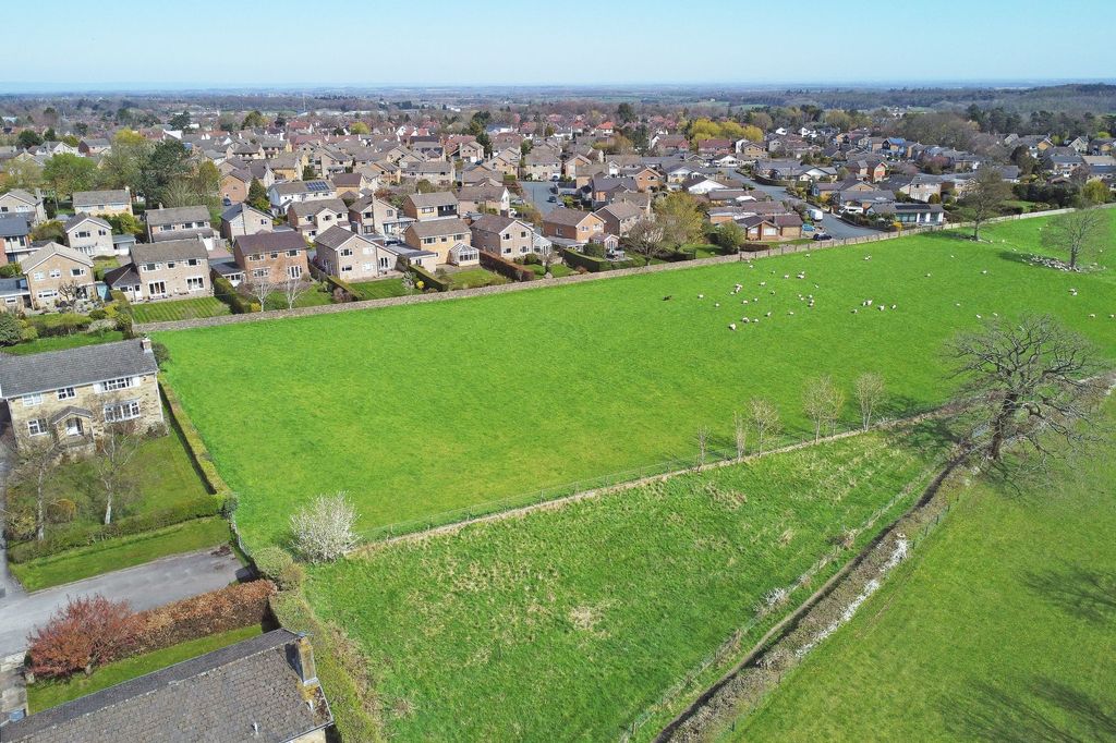 Property photo 3 of 19