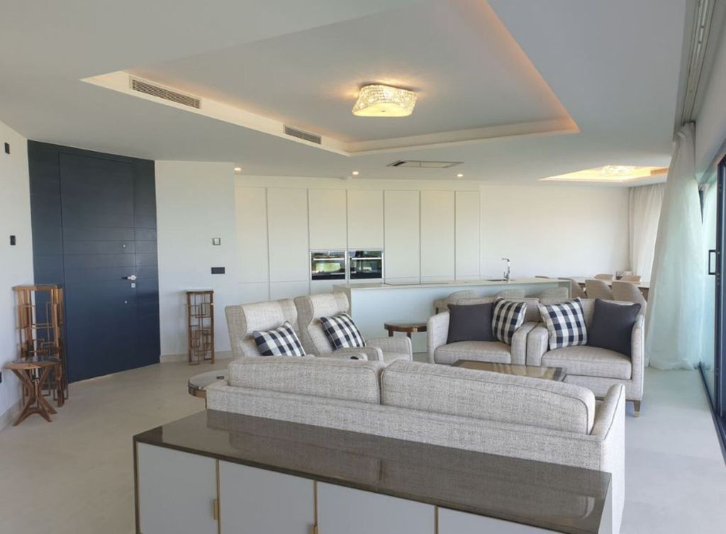 Property photo 3 of 26