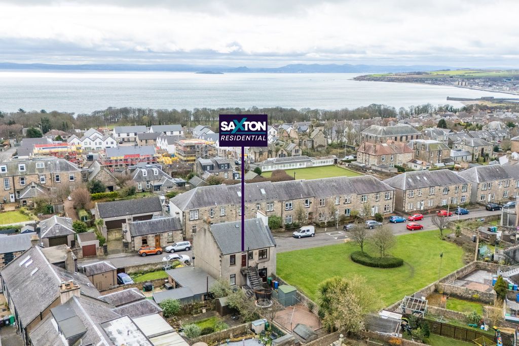 Property photo 3 of 24