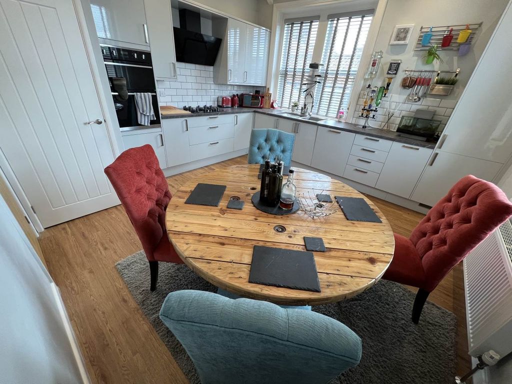 Property photo 1 of 9 Kitchen Diner