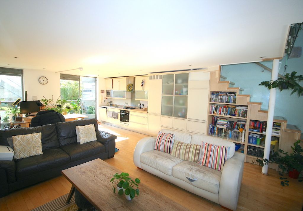 Property photo 2 of 6