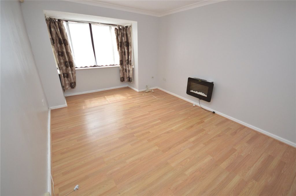 Property photo 3 of 6 Picture No. 05