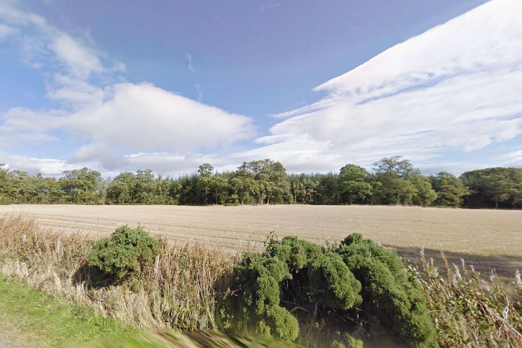 Property photo 3 of 9