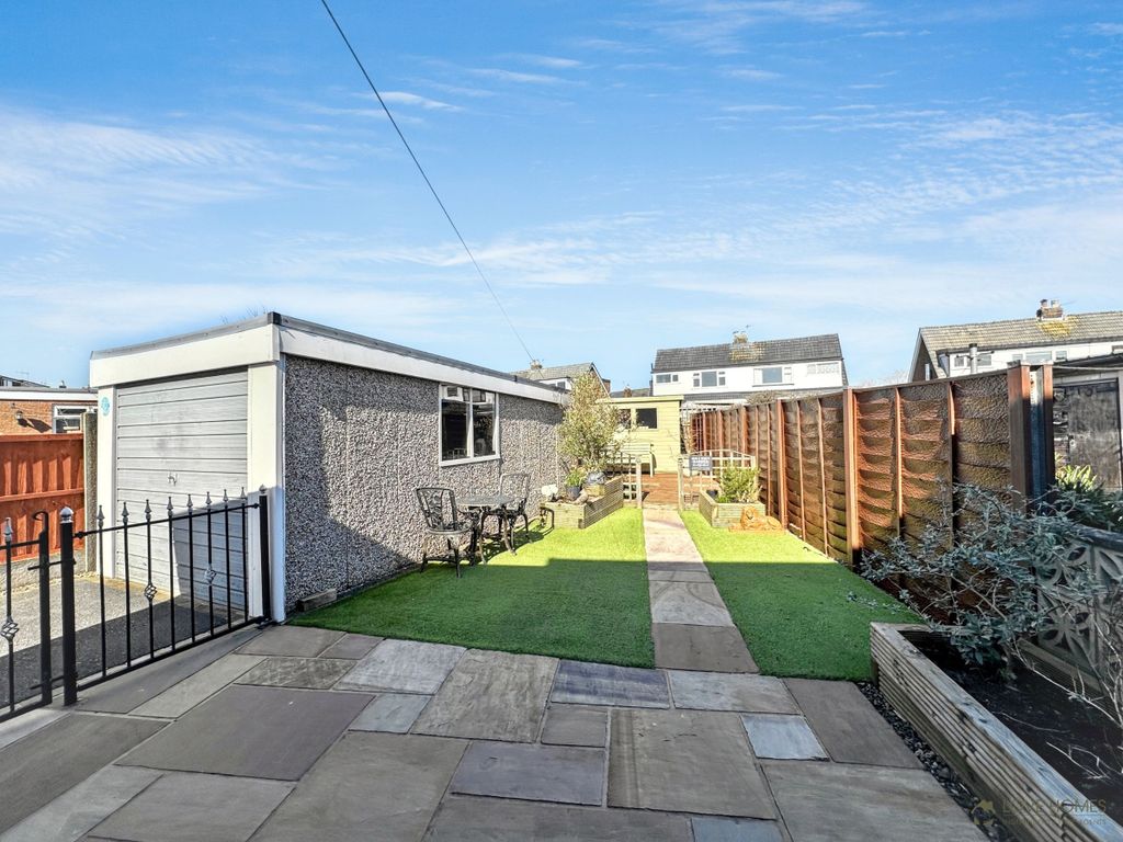Property photo 3 of 28