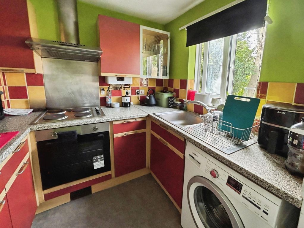 Property photo 2 of 9