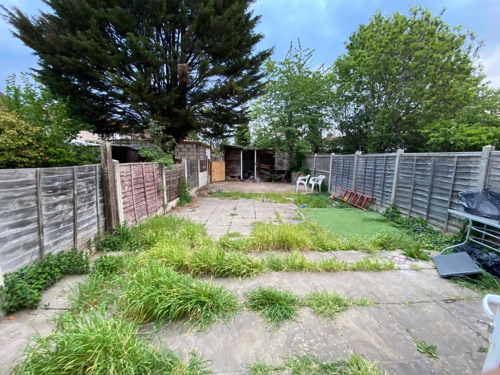 Property photo 2 of 22