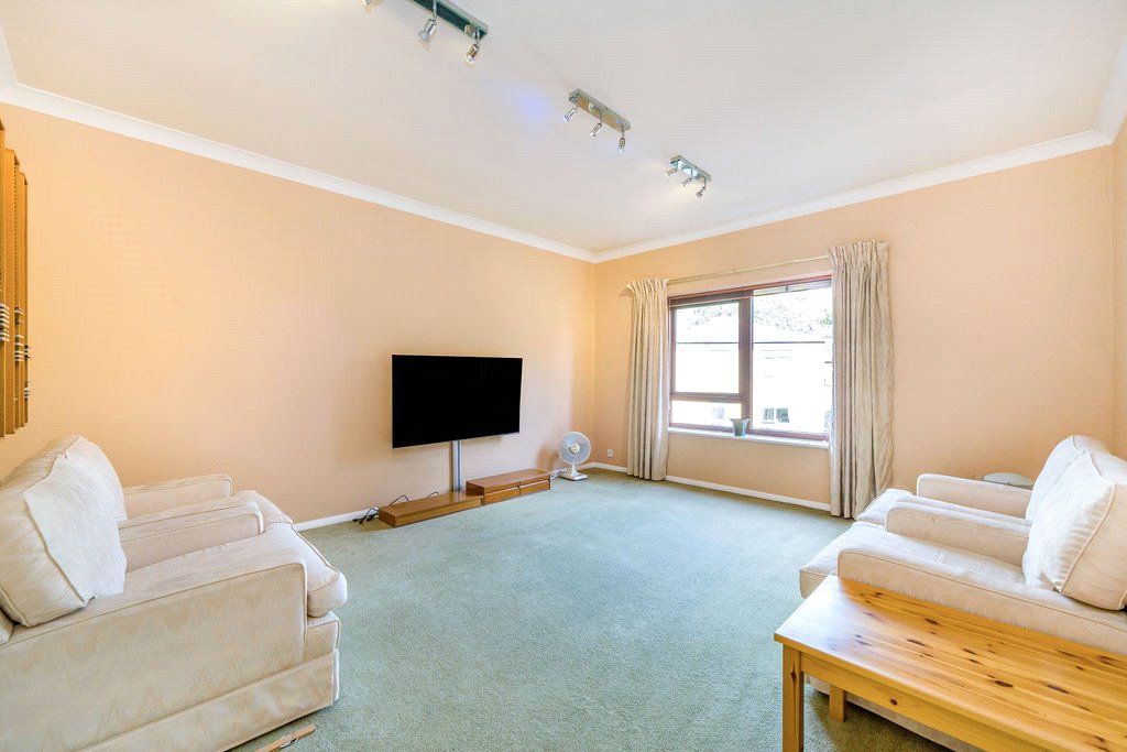Property photo 2 of 16 Picture No. 13