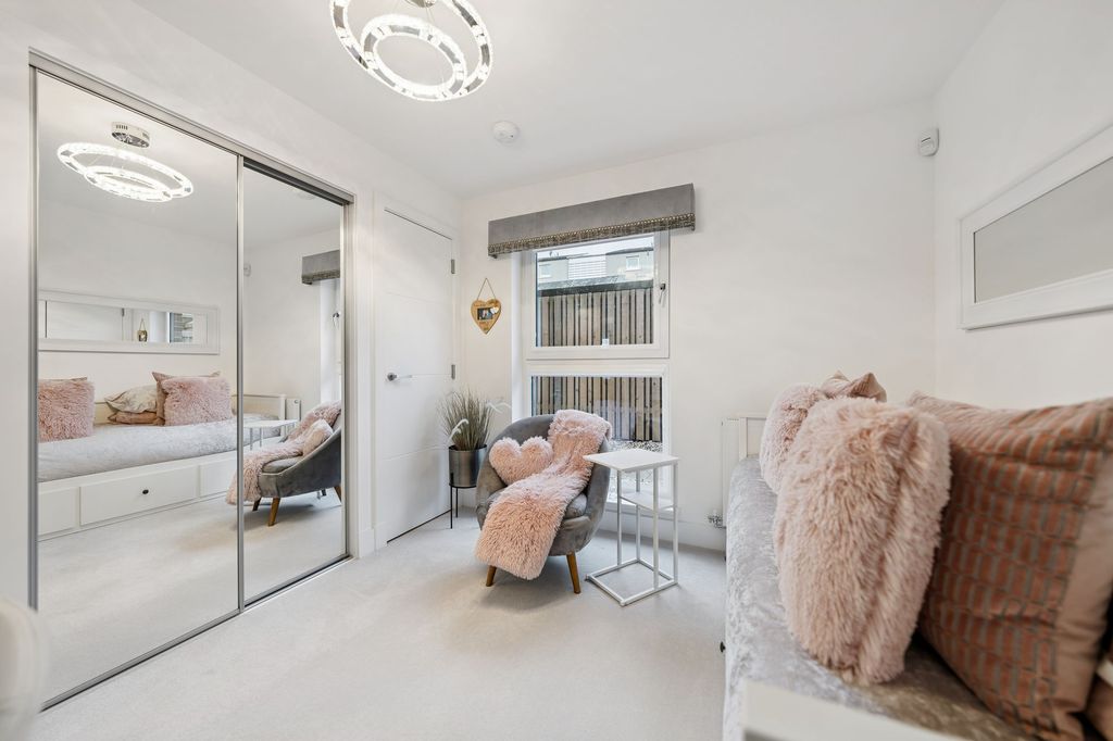 Additional image 16 of 2 bed flat for sale122 Festival Court, Main Door, Prince's Quay, Glasgow G51