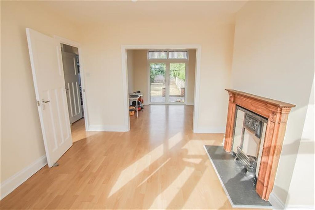 Property photo 1 of 7 (Main)