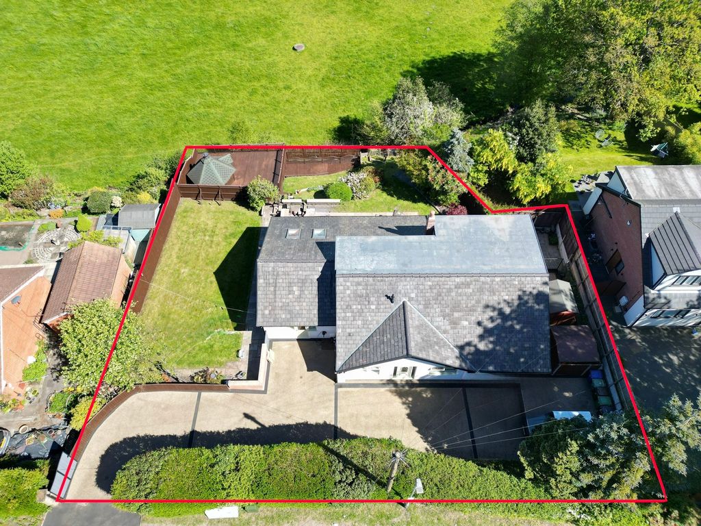 Property photo 2 of 31