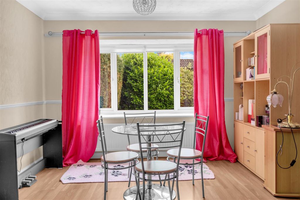 Additional image 4 of 3 bed detached bungalow for saleChadwell Springs, Waltham, Grimsby DN37