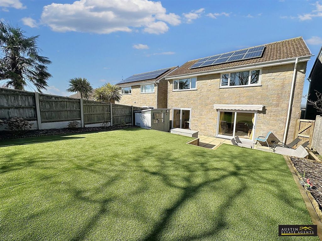 Property photo 3 of 17