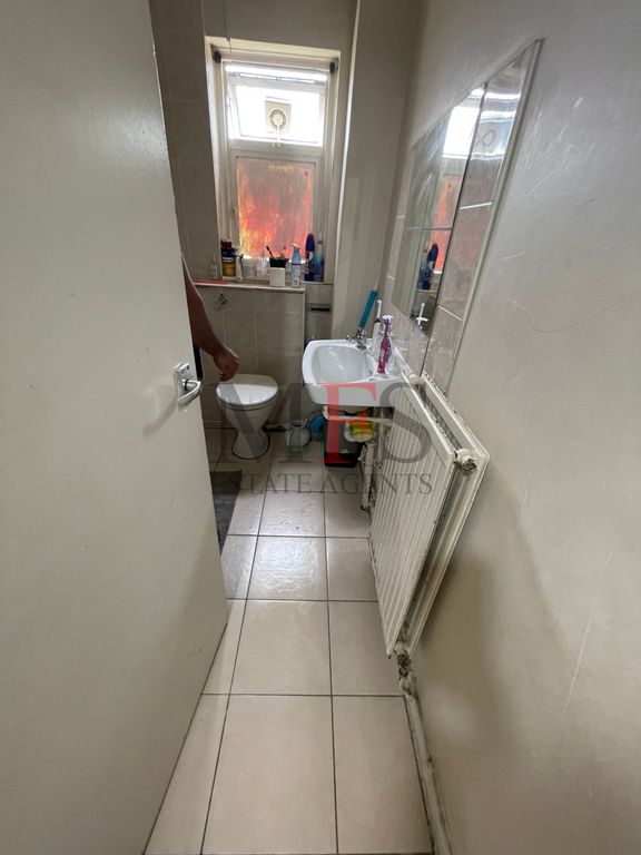 Property photo 2 of 9 Photo 3