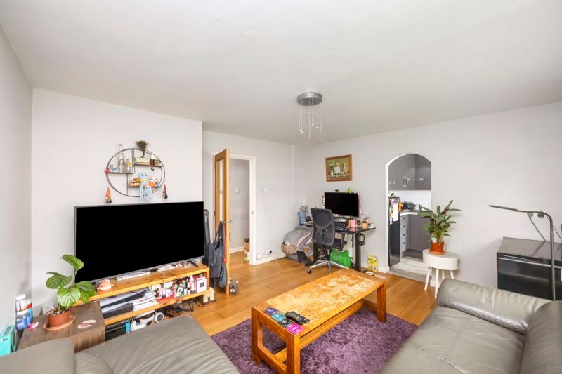 Property photo 3 of 12 Photo 16
