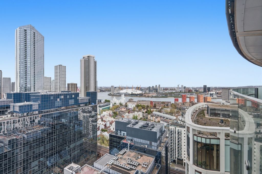 Property photo 3 of 17 Photo 3