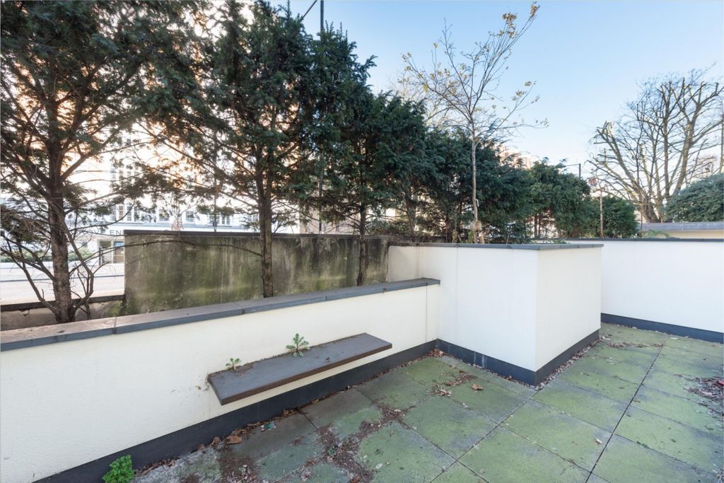 Property photo 3 of 11 Image