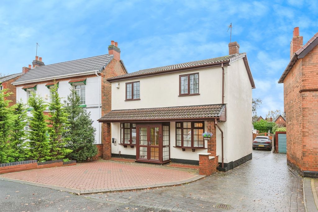 Property photo 1 of 17