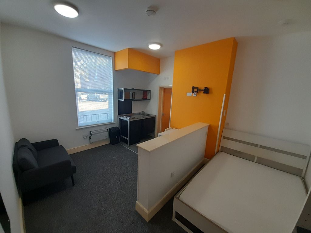 Property photo 1 of 5 Studio To Rent Peterson Road, Wakefield Wf1