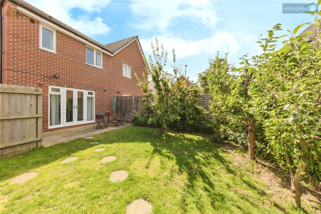 Property photo 2 of 17 Picture No. 26