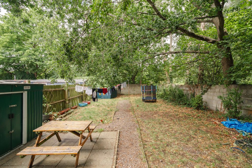 Property photo 3 of 20 17