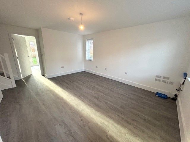 Property photo 2 of 11 Living Room