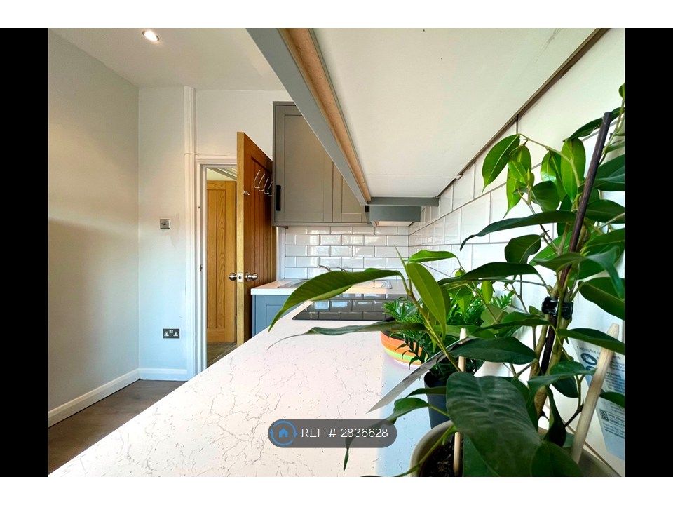 Property photo 2 of 17 Kitchen