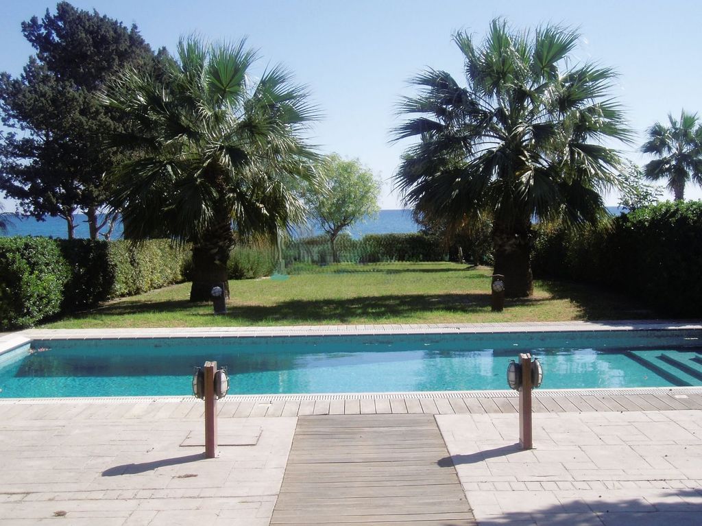 Property photo 2 of 33