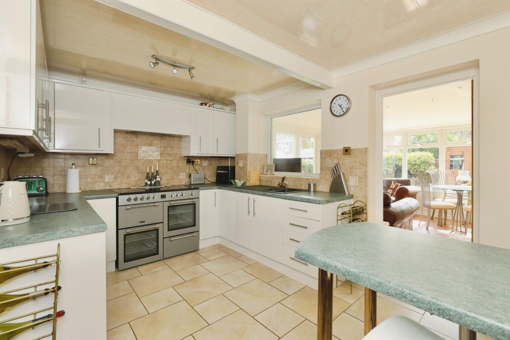 Property photo 2 of 14
