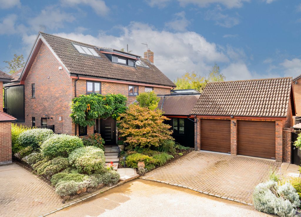 Property photo 1 of 47