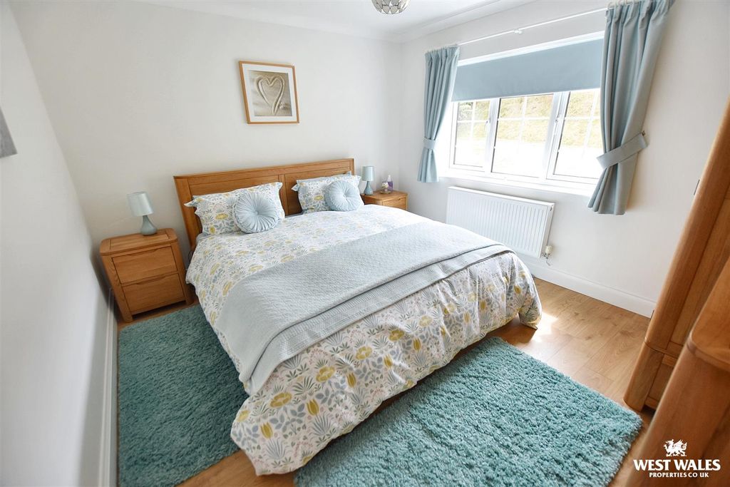Property photo 3 of 22 3 (52).Jpg