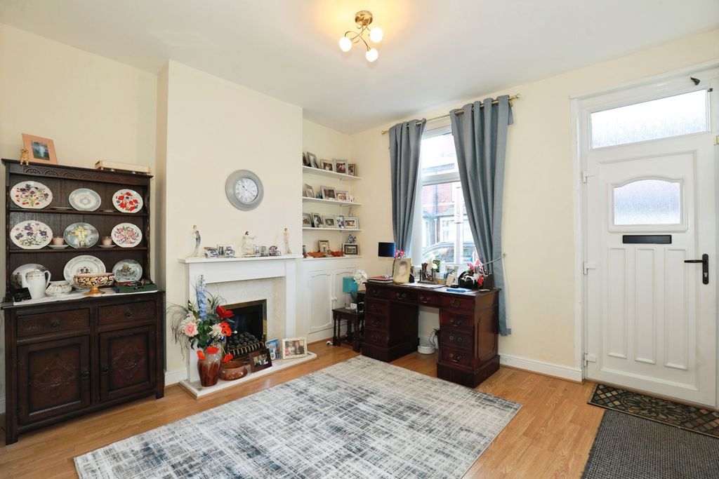 Property photo 2 of 14 Pbox-Img.Jpg