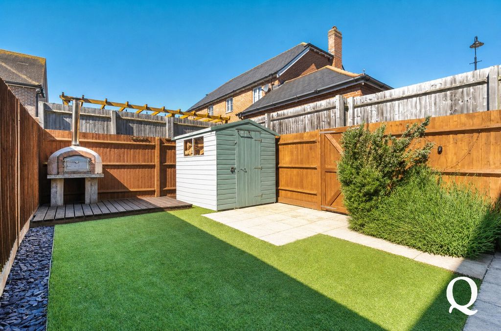 Property photo 3 of 19 Picture No. 23