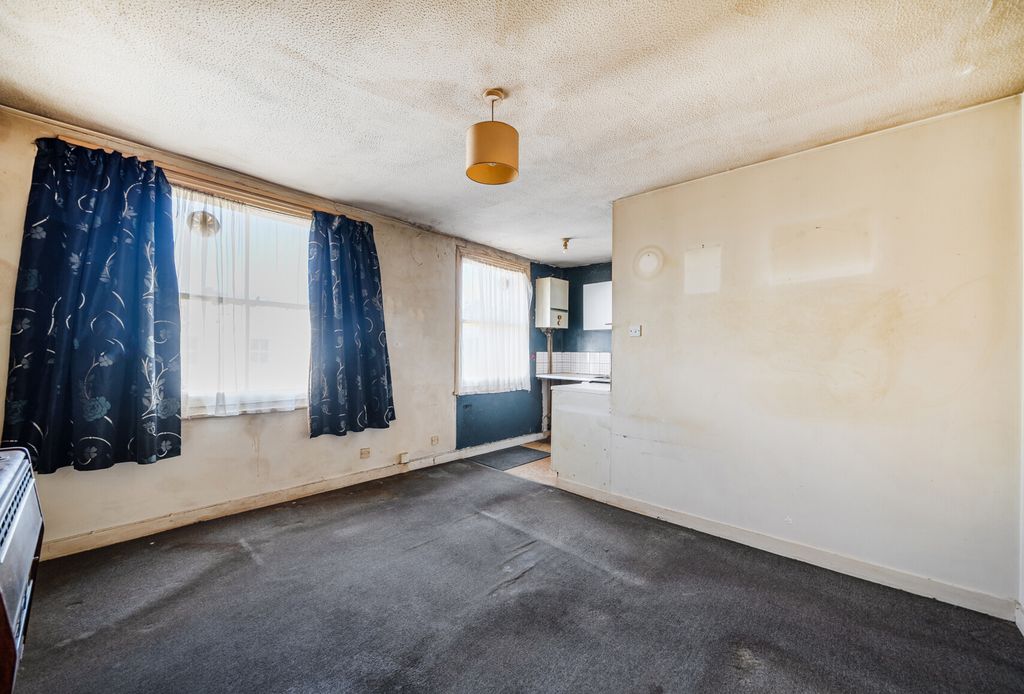 Property photo 2 of 10 1349266-5-68d1231...