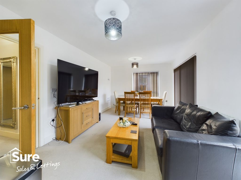 Property photo 3 of 19 4003574