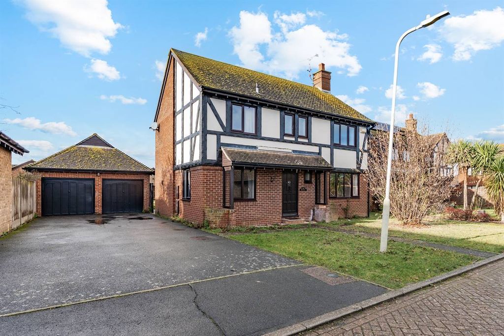 Property photo 1 of 24