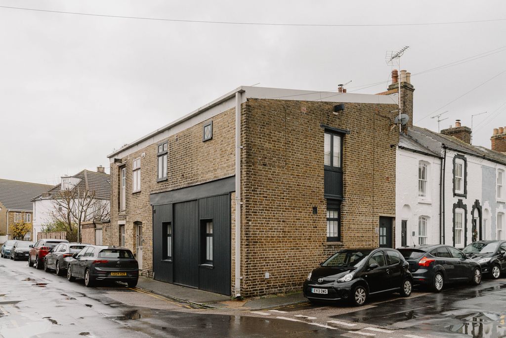 Property photo 2 of 21 323281 - Norfolk Street_High Res-44.Jpg