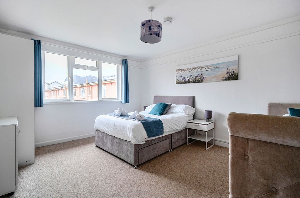 Property photo 1 of 21 1 - 1393369-2-6943d7F...