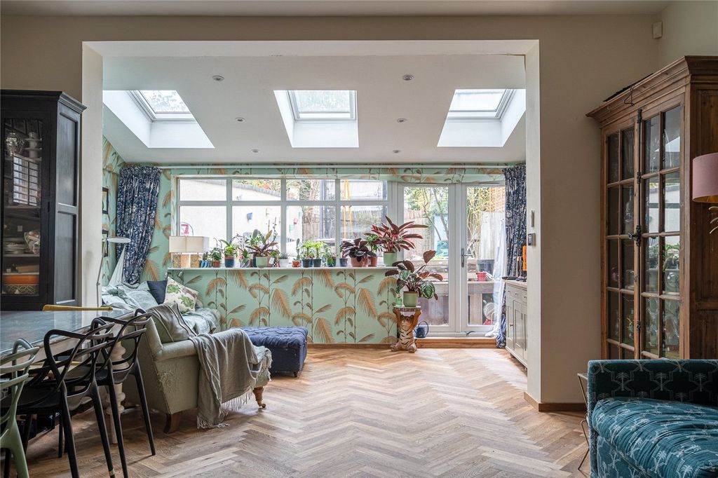 Property photo 3 of 18 Picture No. 01