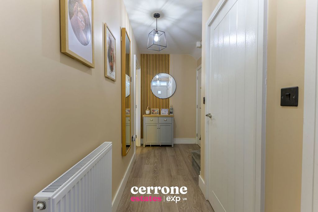 Property photo 2 of 25