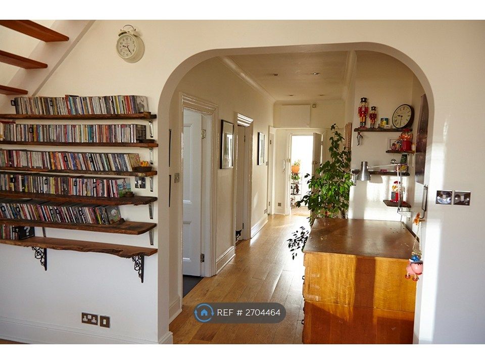 Property photo 3 of 13