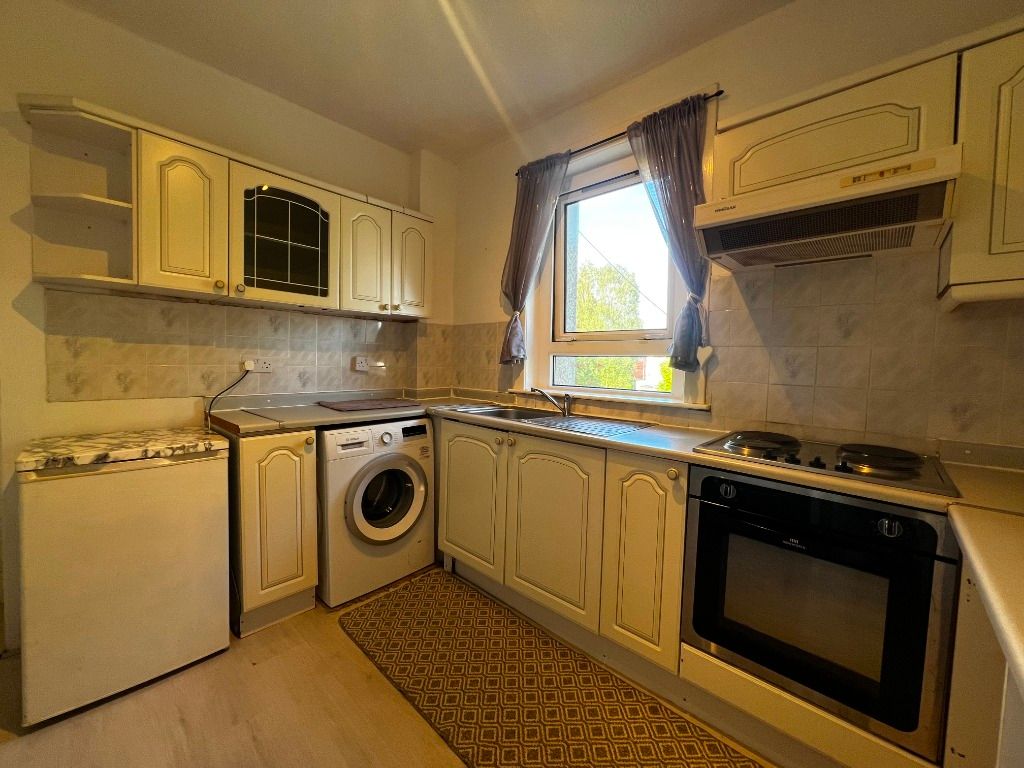 Additional image 7 of 3 bed flat to rentFitzalan Drive, Paisley, Renfrewshire PA3