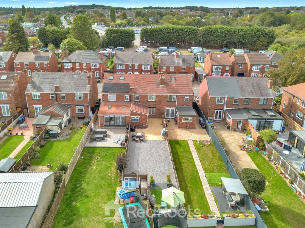 Property photo 3 of 32 4530764