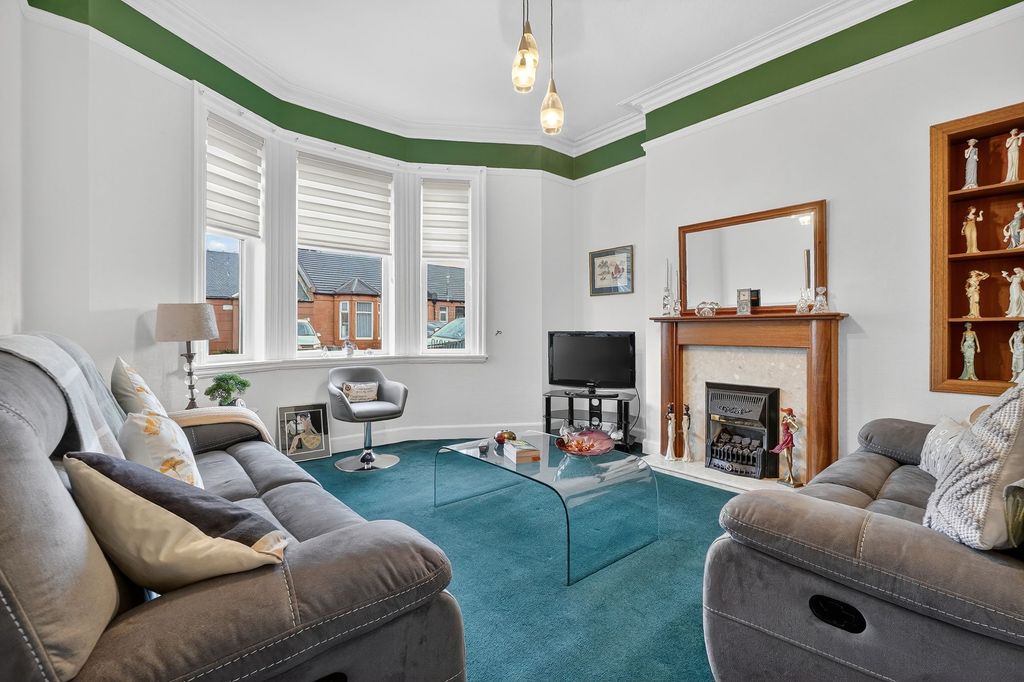 Property photo 2 of 23