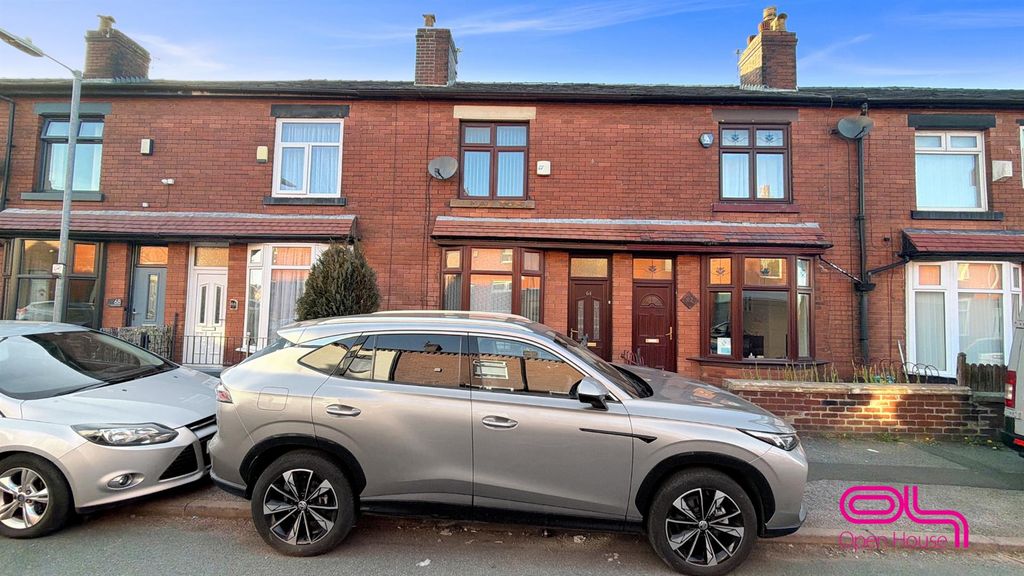 Property photo 2 of 15 Untitled Design - 2026-04-24T190626.435.Png