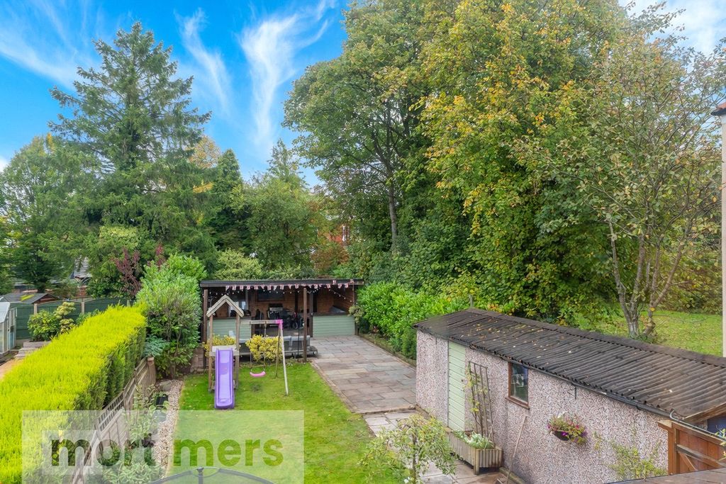 Property photo 3 of 31 Garden